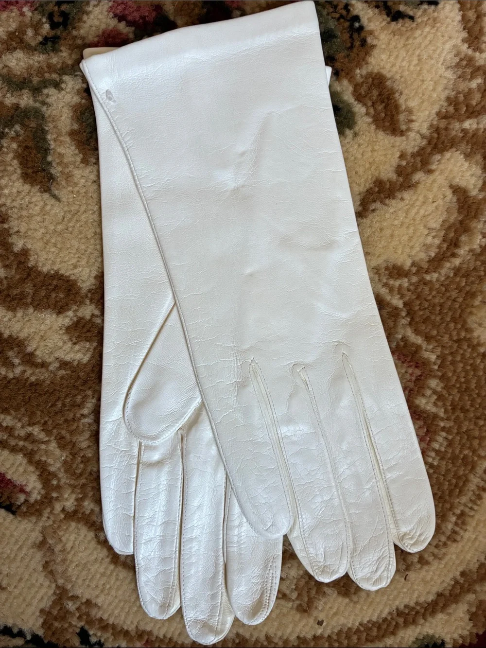 Vintage White Leather Women's Gloves